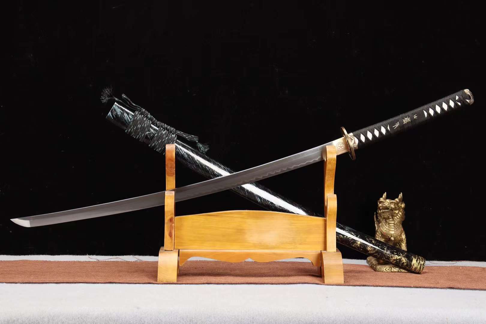Handmade Japanese Sword Sharp Full Tang T10 Steel Tiger Samurai Sword Clay Burning Blade Katana loveyitadj